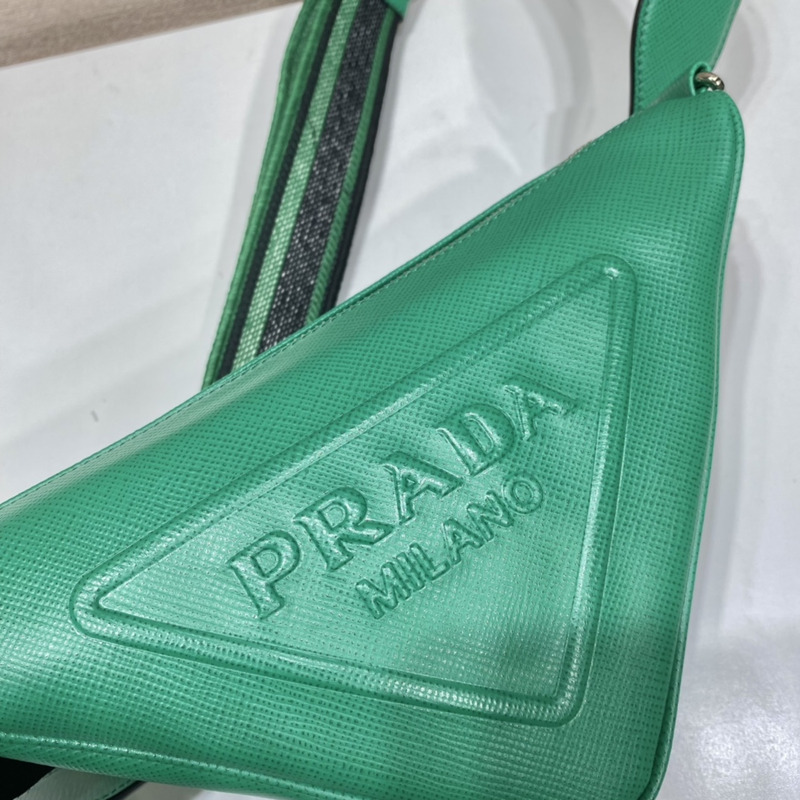 Pra*a triangle leather pouch in green