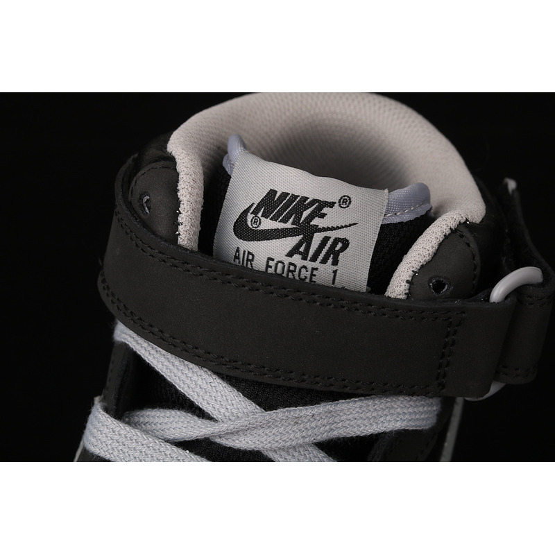 Nike Air Force 107 Mid in Black & Grey