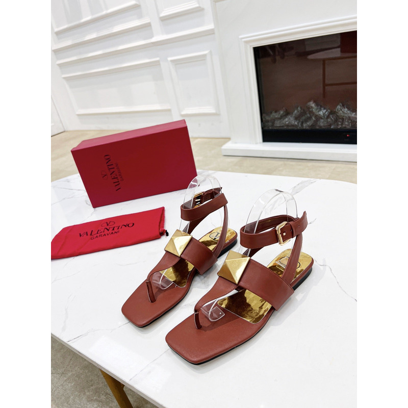 Valentino One Stud Leather Sandals in Red