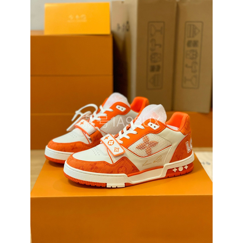 loius V*t*n trainer sneakers orange