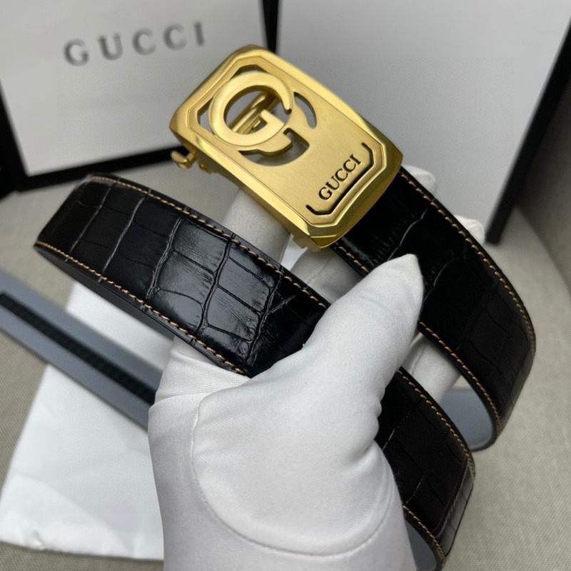 G*u*i gold double g logo belt