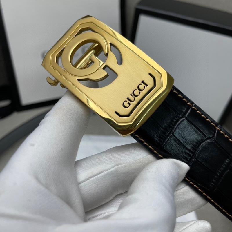 G*u*i gold double g logo belt