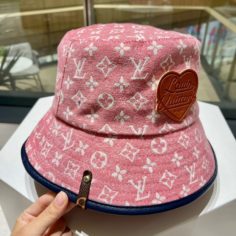 l**is V*t*n pink fisherman hat