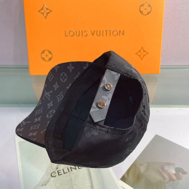 l**is V*t*n monogram print hat pure black