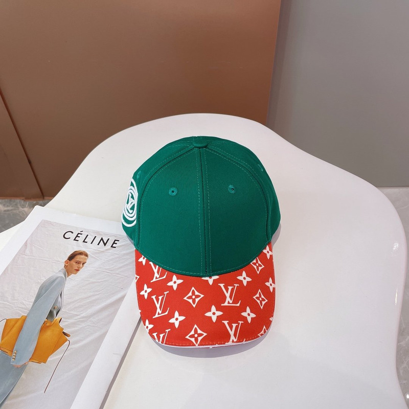 l**is V*t*n monogram print hat red green