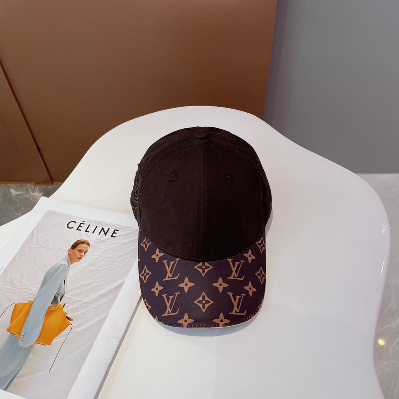 l**is V*t*n monogram print hat brown