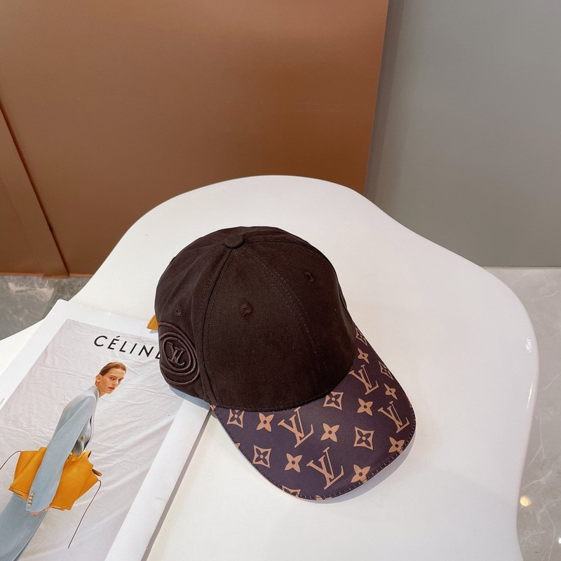 l**is V*t*n monogram print hat brown