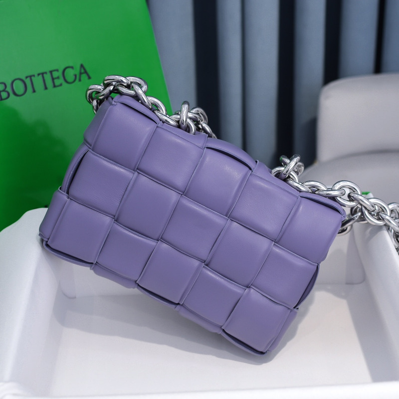 Bo*te*ga ve*ne*ta chain cassette 6688-1 lavender