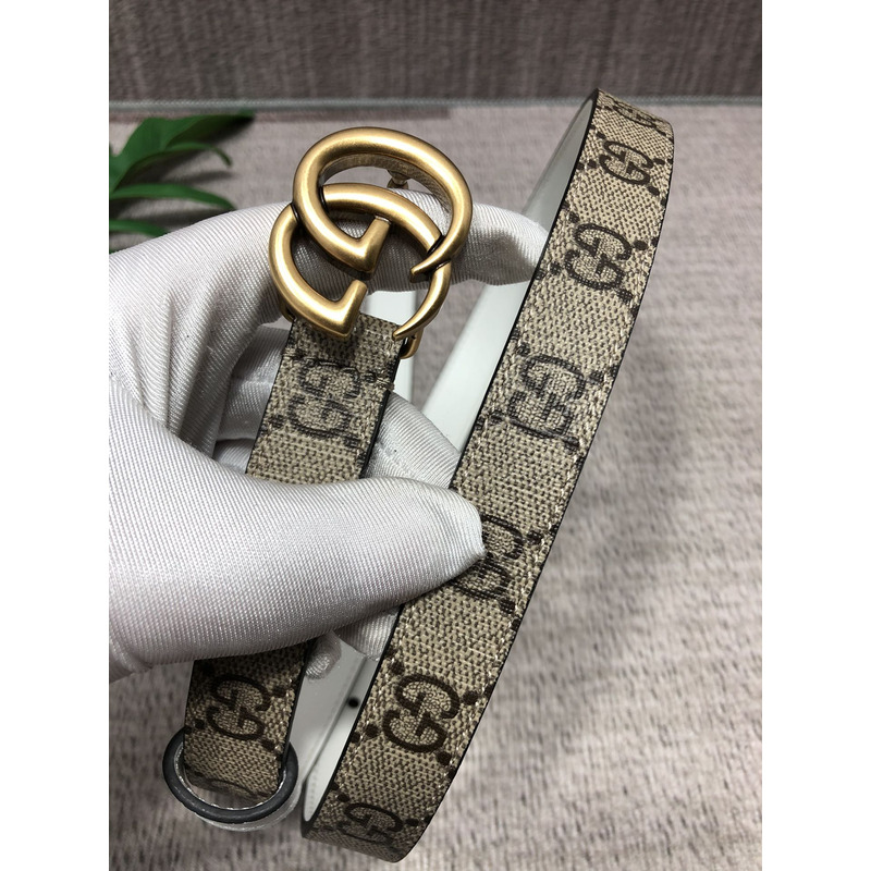 G*u*i double g gold-tone belt white gray