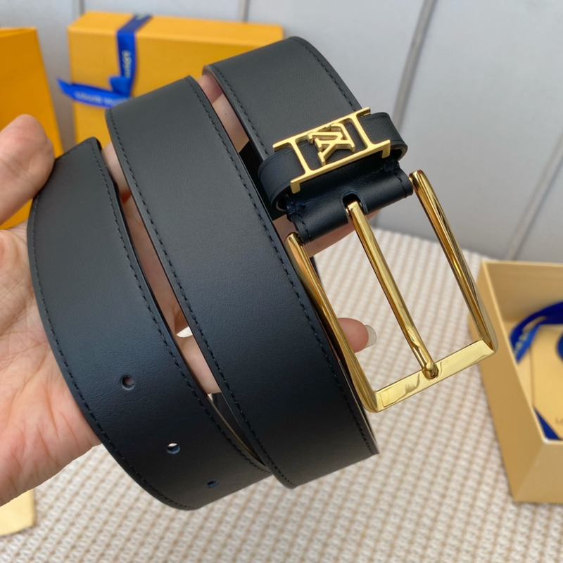 l**is V*t*n leather belt with gold-tone locker black