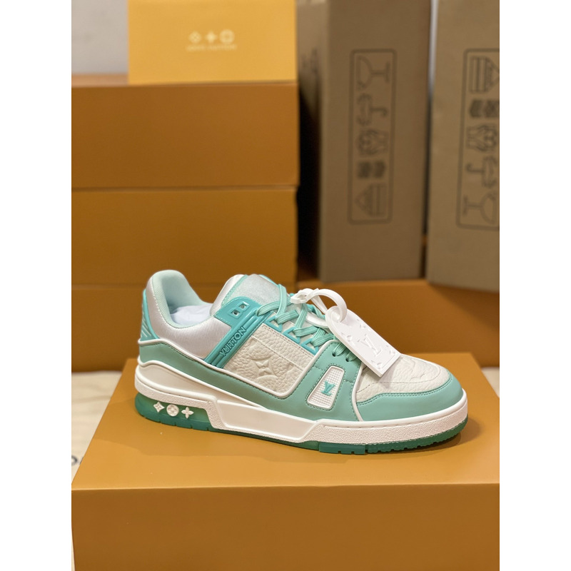 l**is V*t*n trainer sneaker low white light green