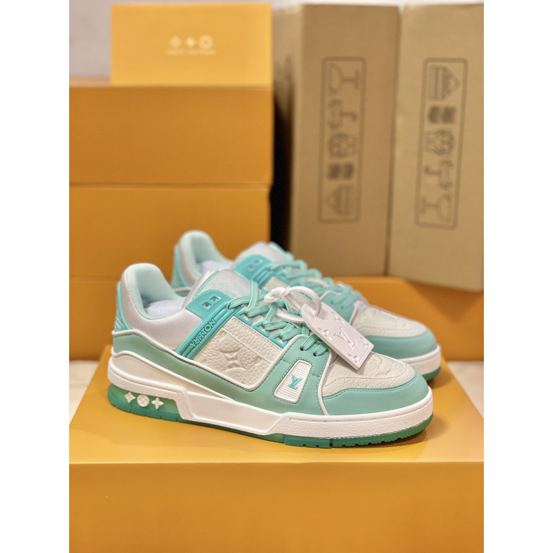 l**is V*t*n trainer sneaker low white light green