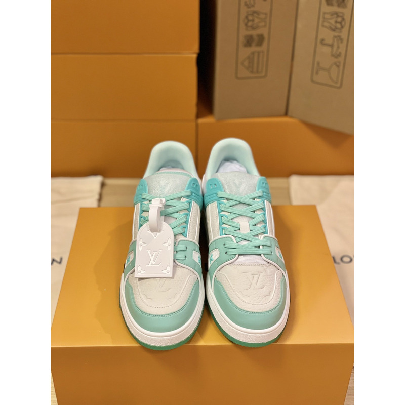 l**is V*t*n trainer sneaker low white light green