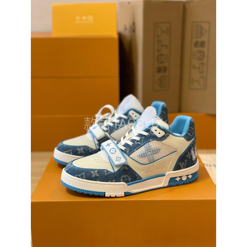 l**is V*t*n trainer sneaker low white light blue