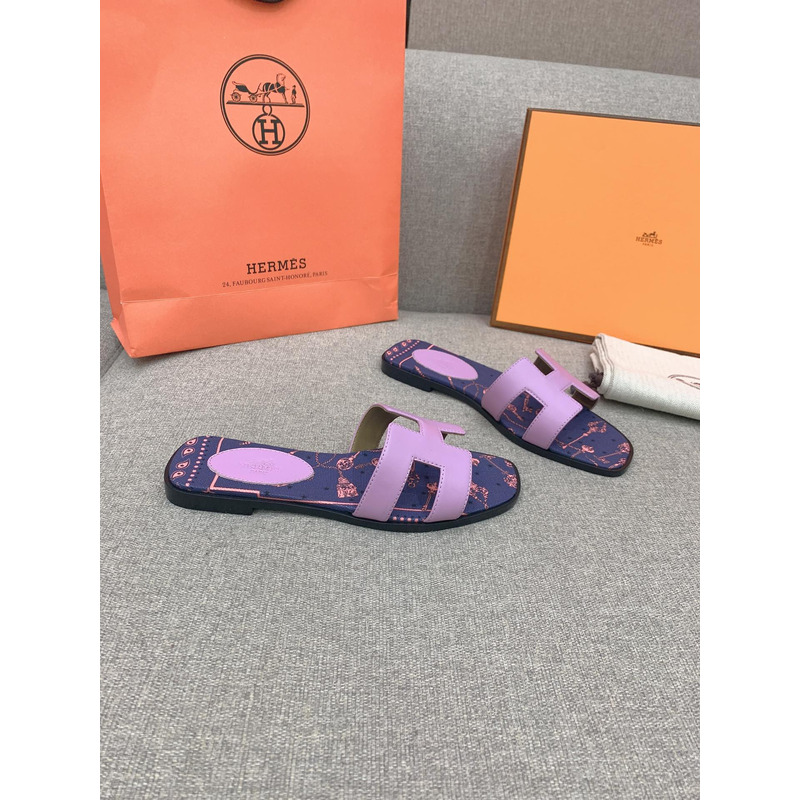 H**mes oran flat sandals in purple