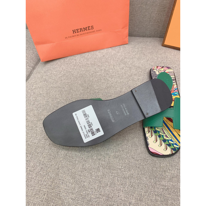 H**mes oran flat sandals in green