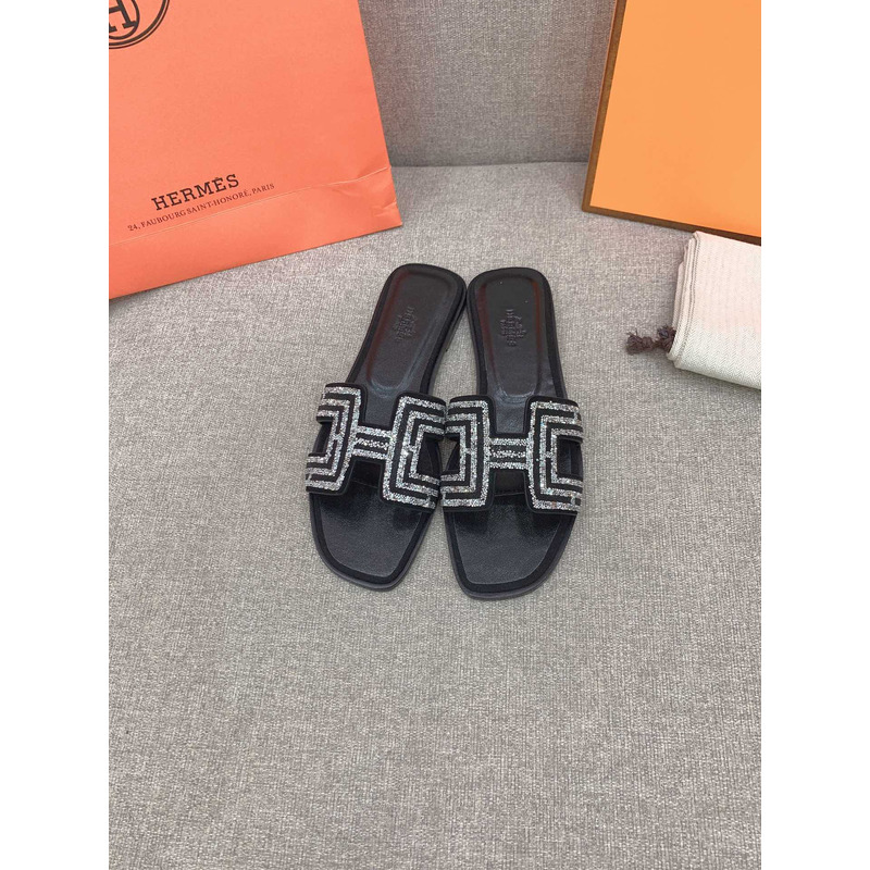 H**mes oran sandals in silver grey