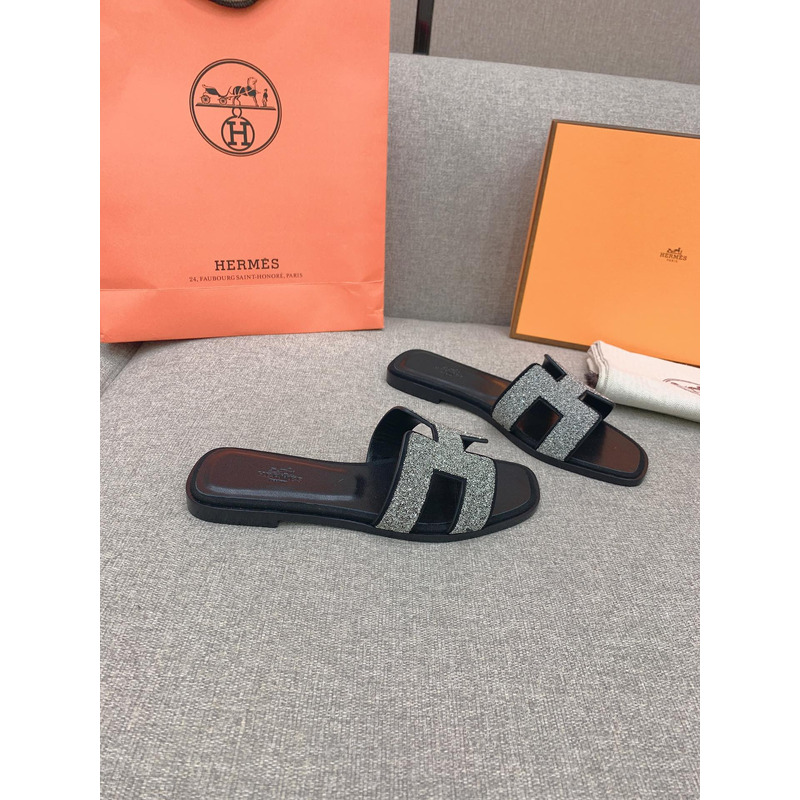 H**mes oran sandals in crystal powder