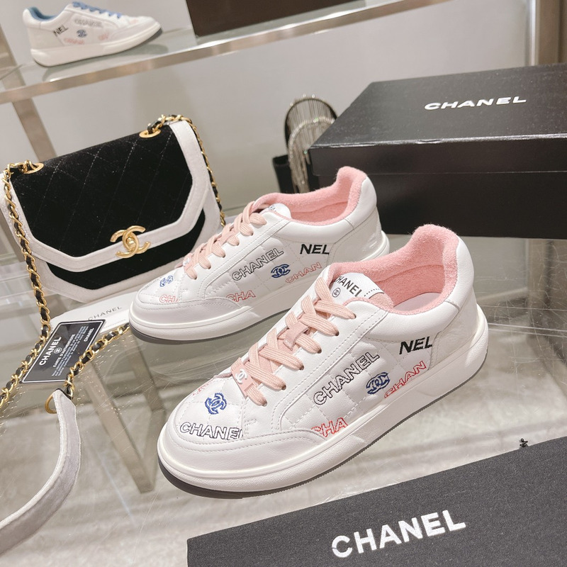 Ch*el  logo embroidered sneakers white pink