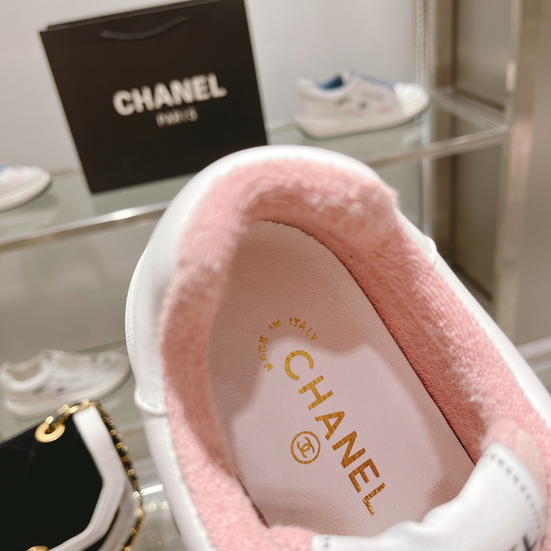 Ch*el  logo embroidered sneakers white pink