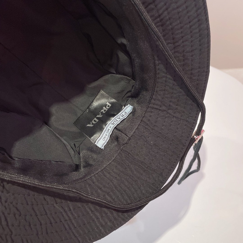 Pra*a re-nylon bucket hat black