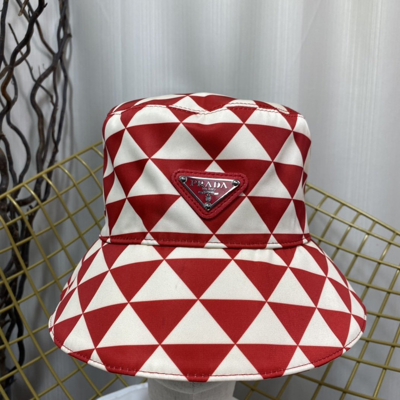 Pra*a printed re-nylon bucket hat red and white