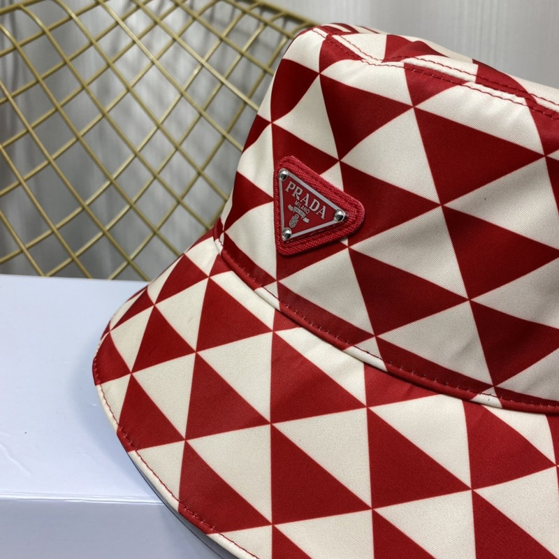 Pra*a printed re-nylon bucket hat red and white