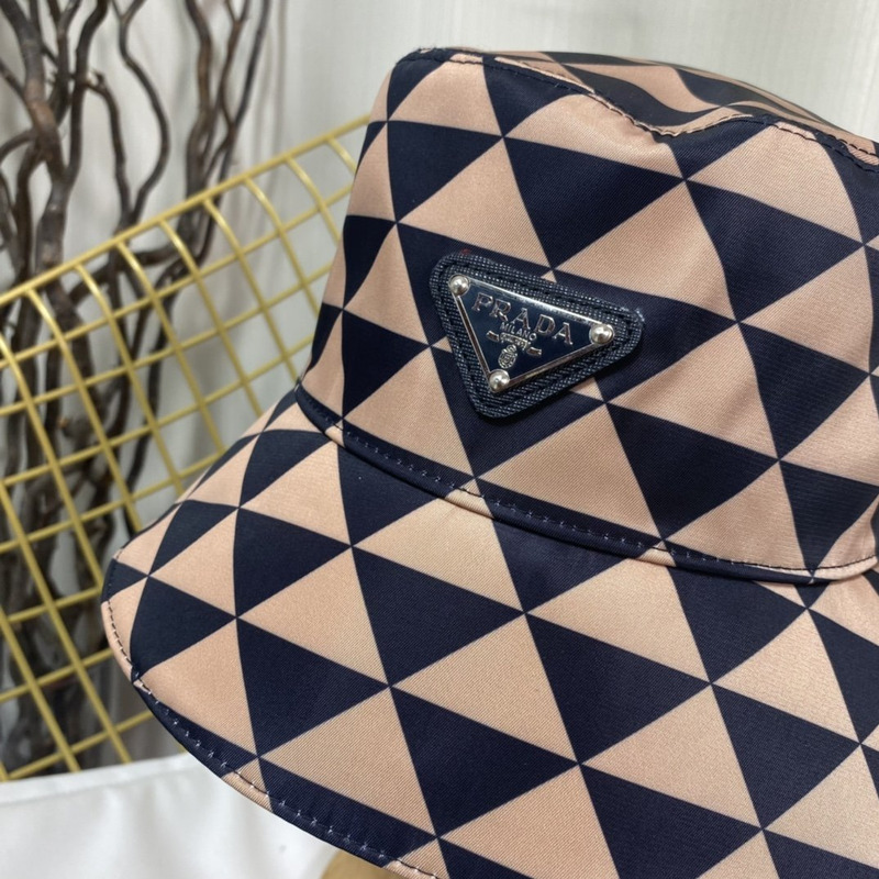 Pra*a printed re-nylon bucket hat pink and black