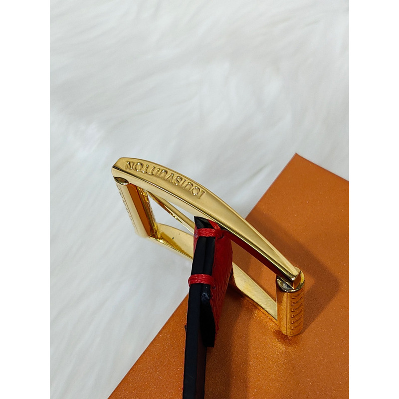 l**is V*t*n gold-tone lock belt red