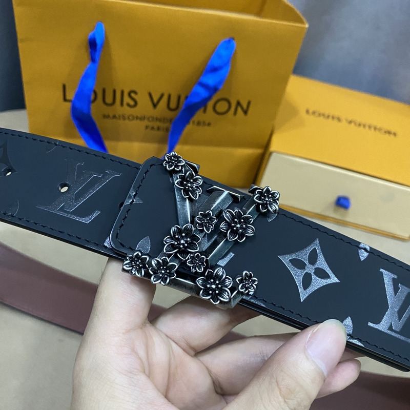 LV PYRAMIDE BLACK FLOWER 40MM REVERSIBLE DARK BLUE BELT