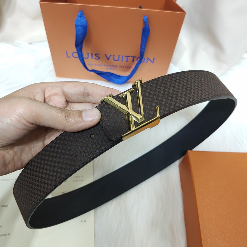 LV INITIALES 40MM  BLACK LEATHER GOLD LV