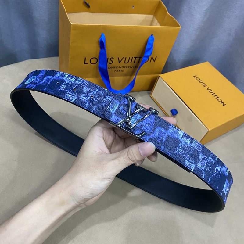 l**is V*t*n blue color belt