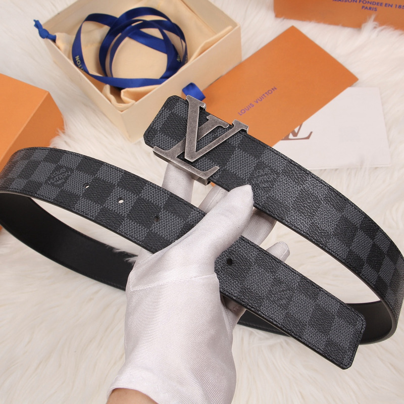 l**is V*t*n initiales reversible belt