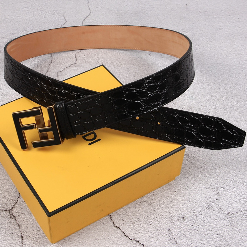 F**di leather belt gold black