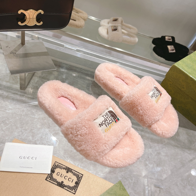 G*u*i x the north face shearling slides light pink