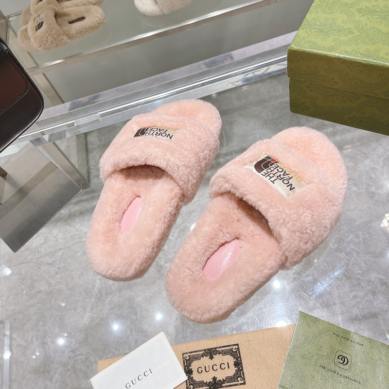 G*u*i x the north face shearling slides light pink