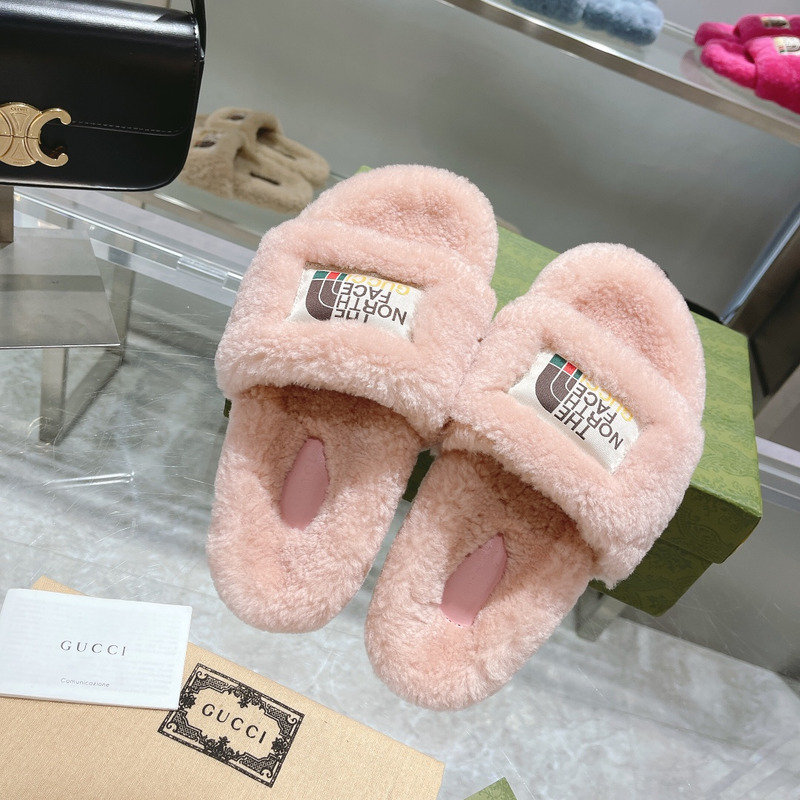 G*u*i x the north face shearling slides light pink