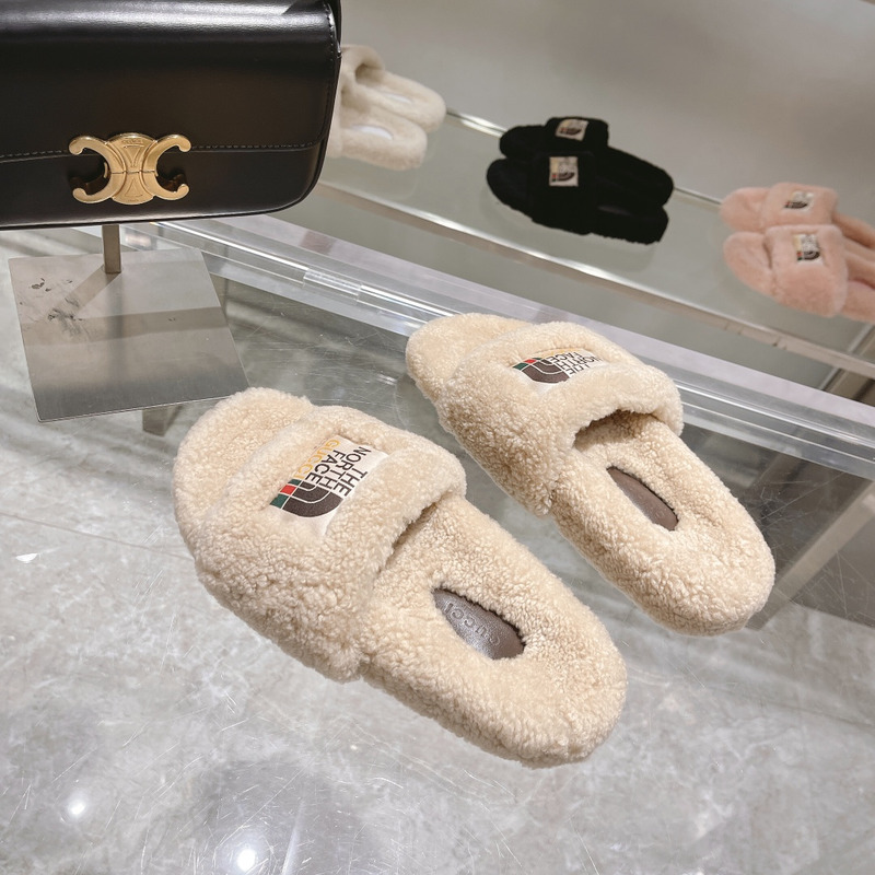 G*u*i x the north face shearling slides beige