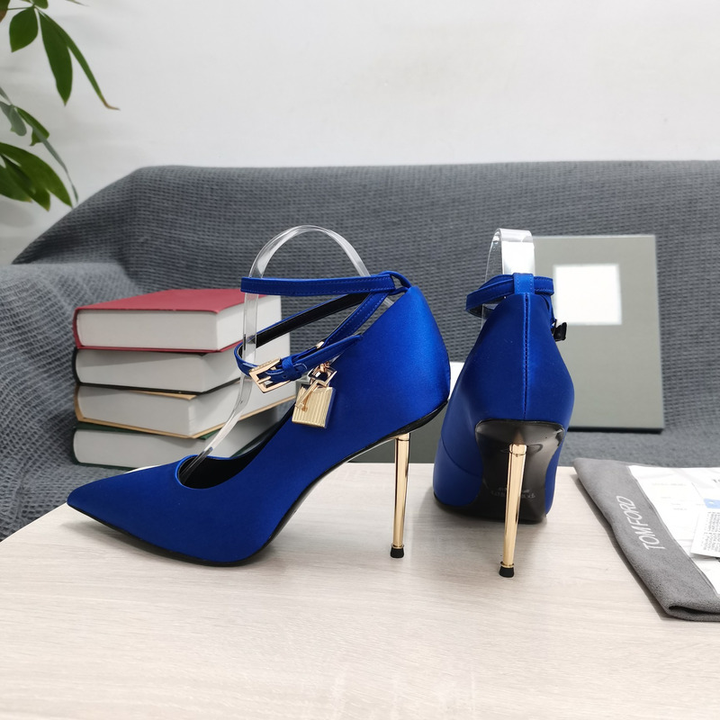 Tom Ford Padlock leather pumps in Dark Blue 10.5cm