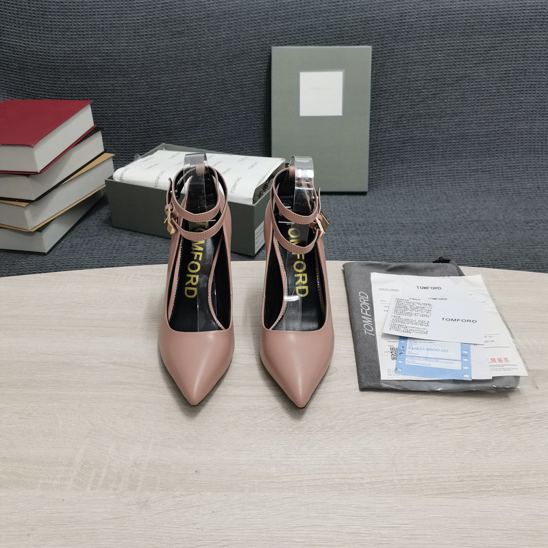 Tom Ford Padlock leather pumps in Pink