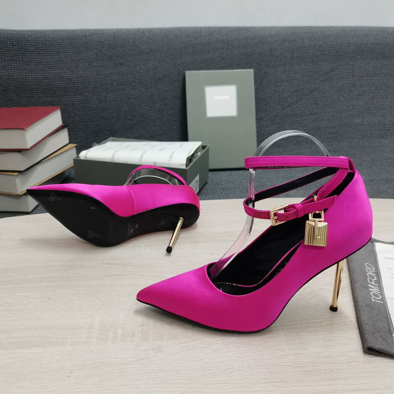 Tom Ford Padlock leather pumps in Hot Pink