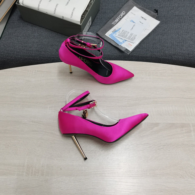 Tom Ford Padlock leather pumps in Hot Pink