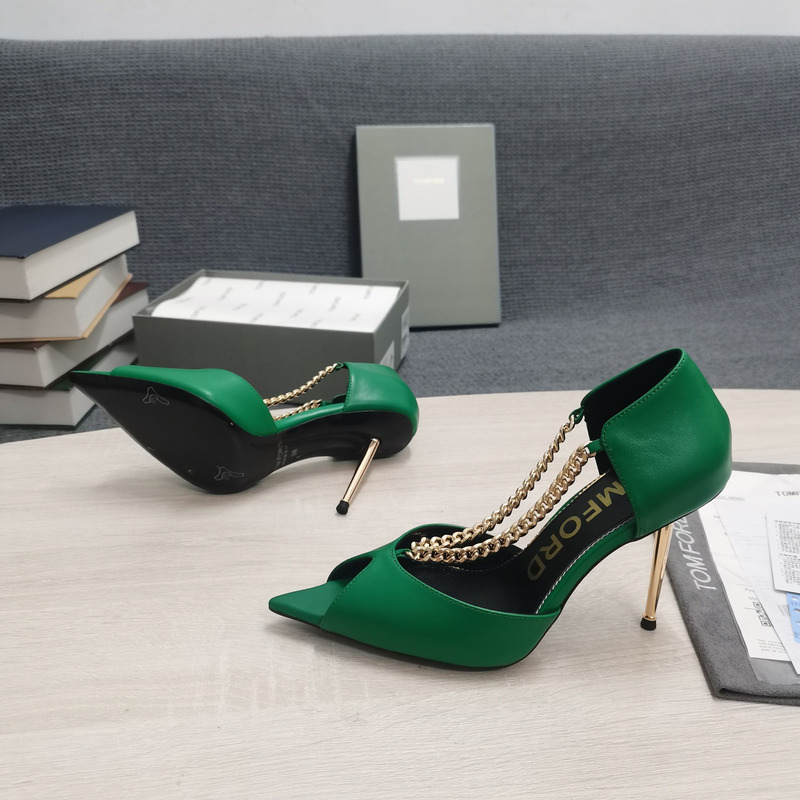 Tom Ford Wishbone Chain Peep-Toe Pumps in Green