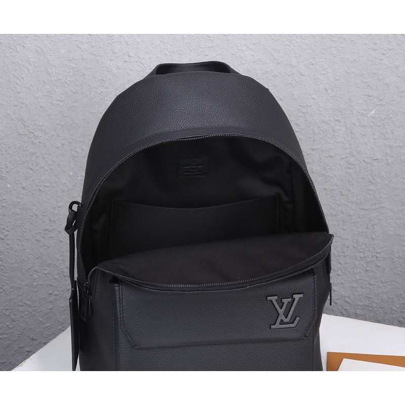 l**is V*t*n backpack black