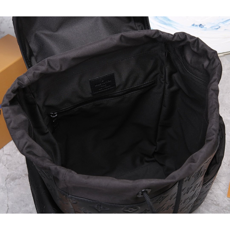 l**is V*t*n discovery backpack m43680