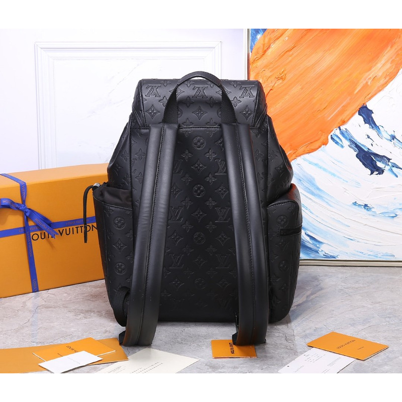 l**is V*t*n discovery backpack m43680