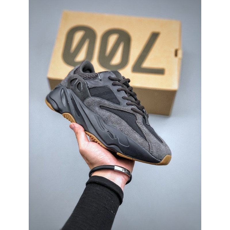 Ad*s originals yeezy boost 700