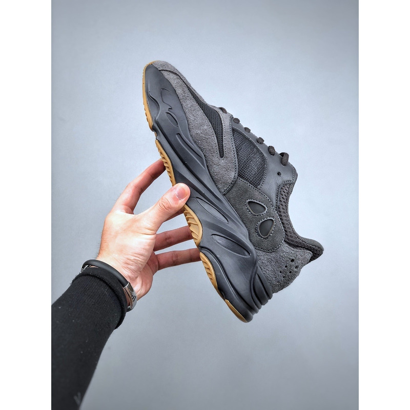 Ad*s originals yeezy boost 700