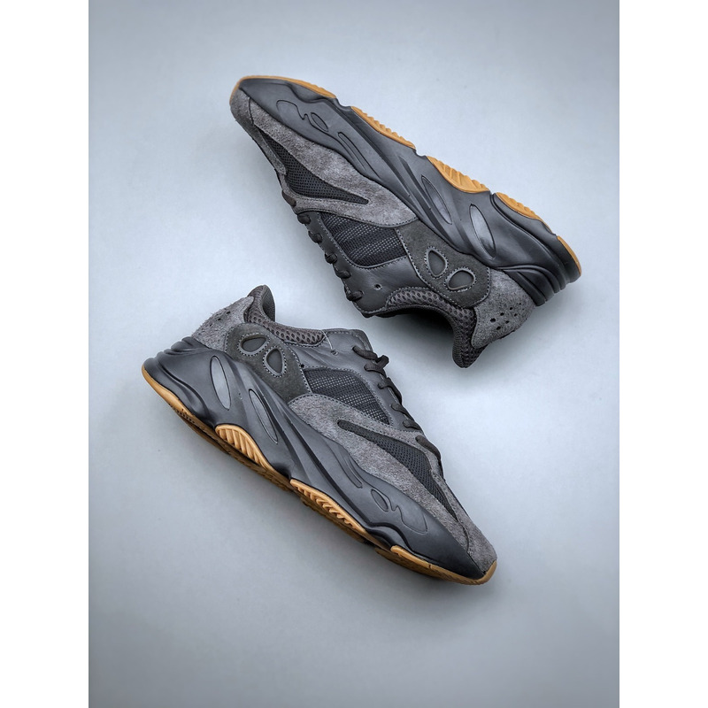 Ad*s originals yeezy boost 700