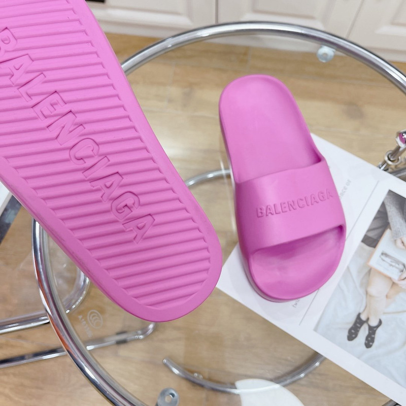 Ba*len*cia*ga logo rubber platform sandals pink